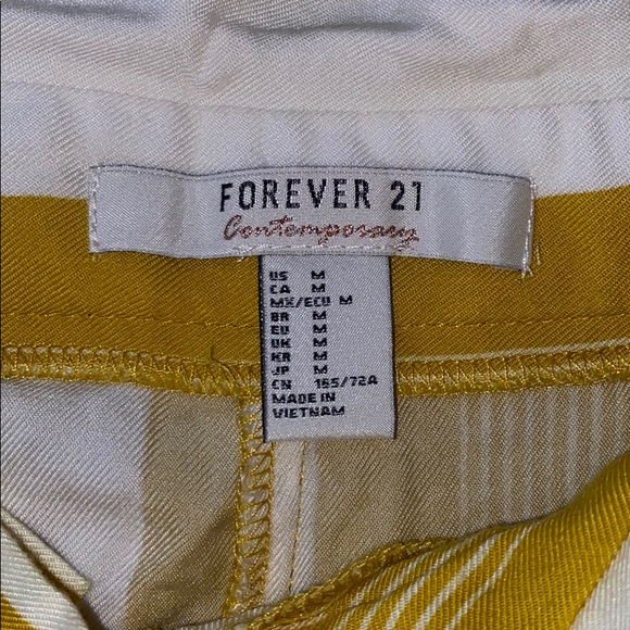 Forever 21 High Waisted Shorts - Picture 3 of 3